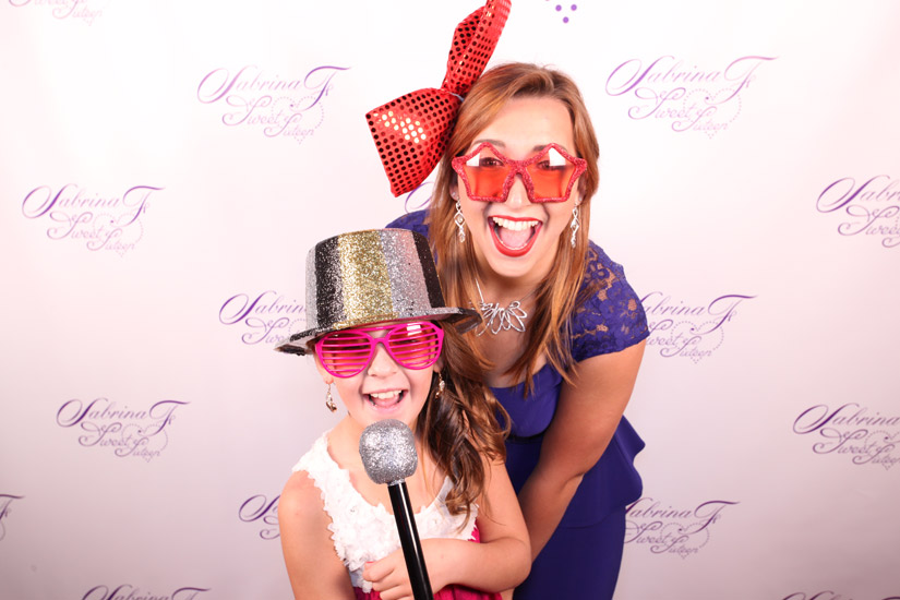 photo-backdrop-booth-01