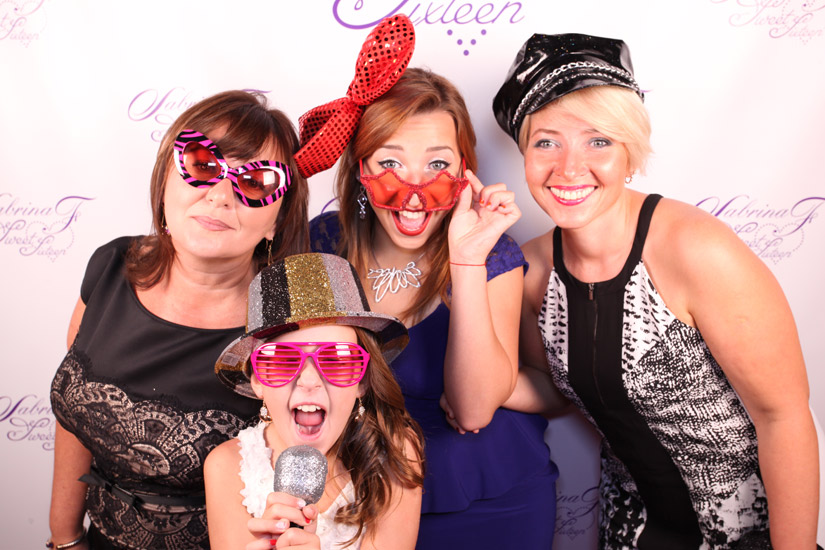 photo-backdrop-booth-02