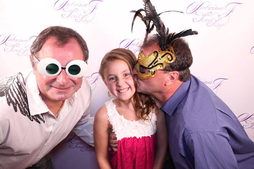 photo-backdrop-booth-08