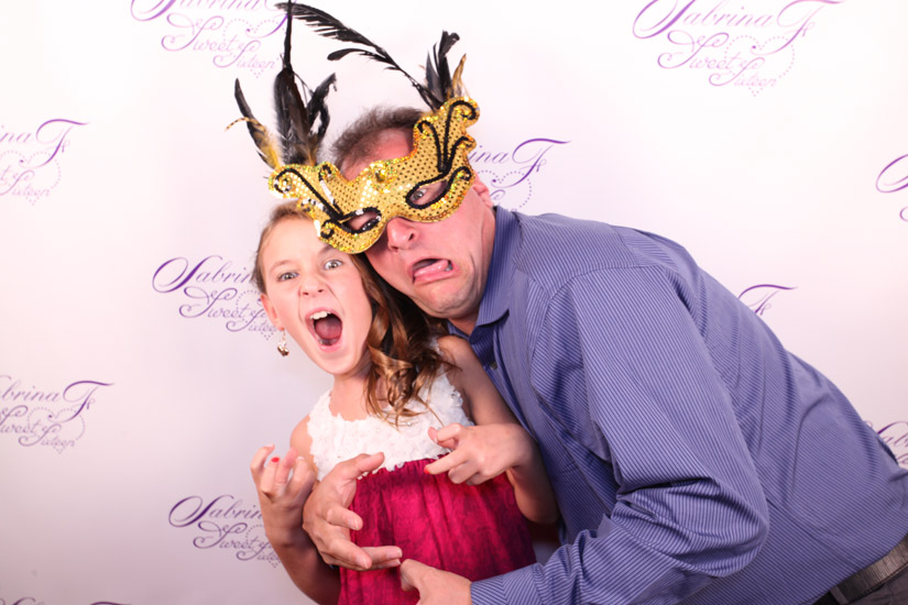 photo-backdrop-booth-09