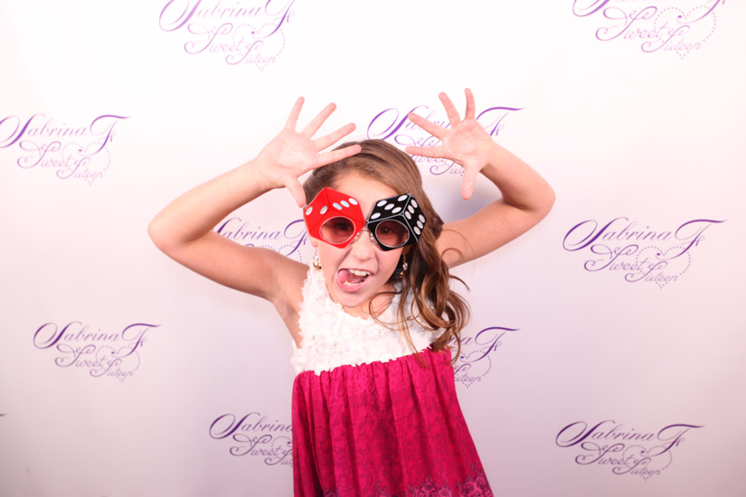 photo-backdrop-booth-10